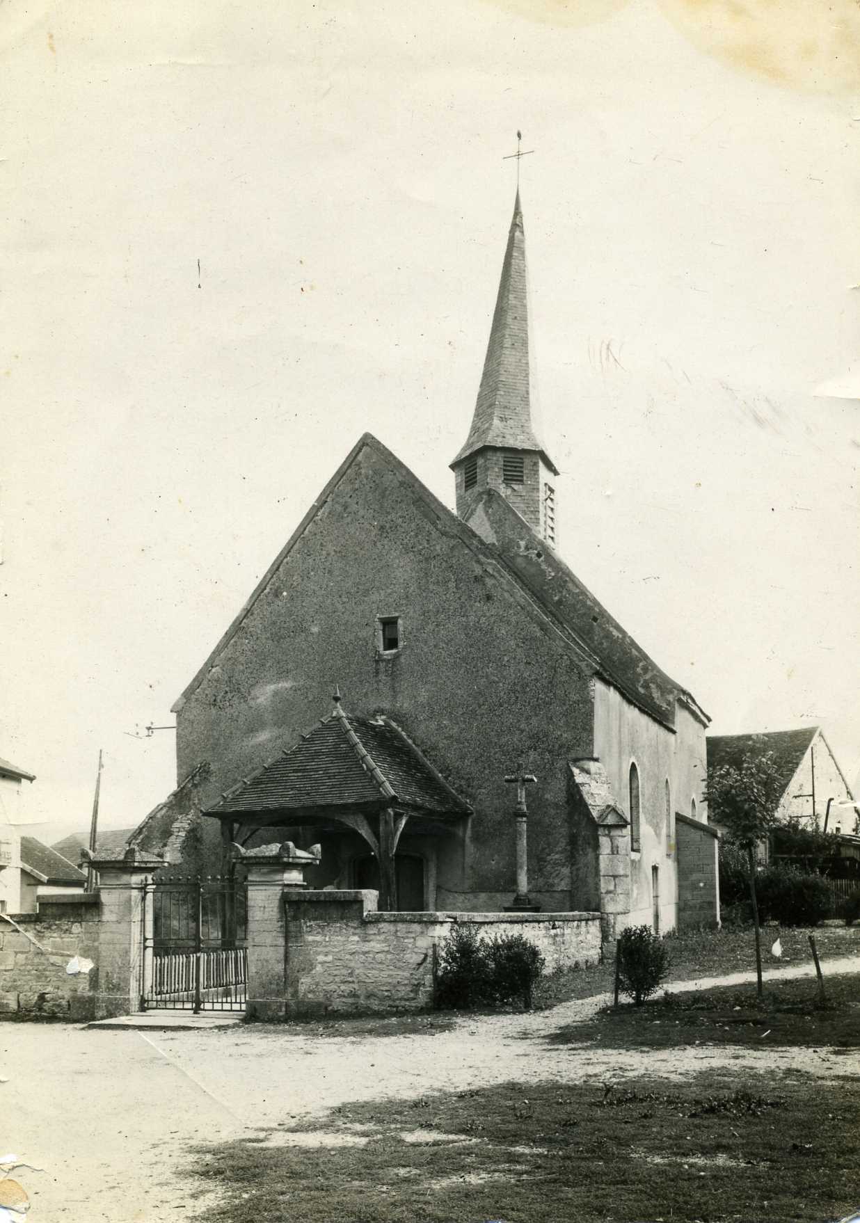Bellefond l'église vers 1950