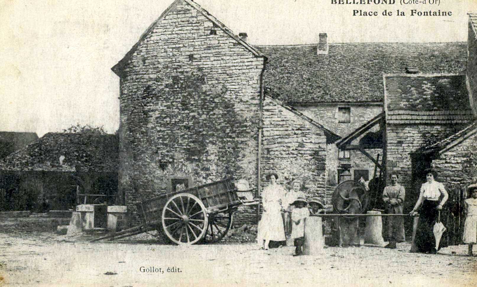 Bellefond place de la fontaine